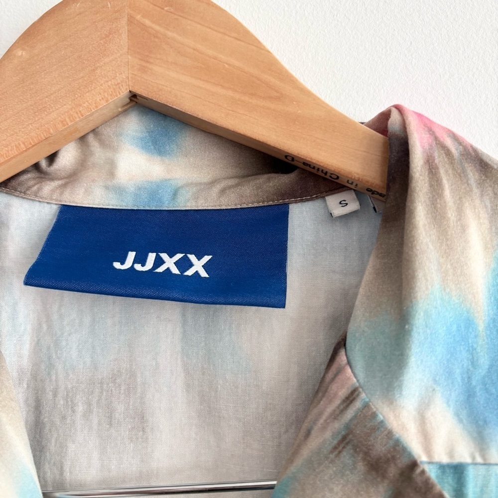 JJXX Tie-Dye Striped Short-Sleeve Midi Shirt Dress - Picture 4 of 12